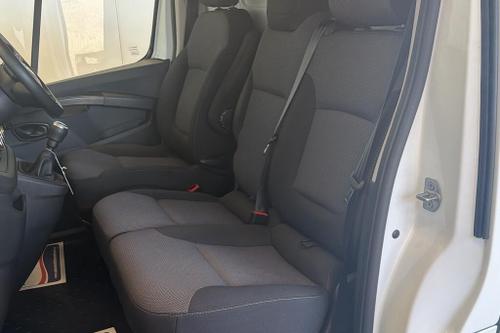 Renault TRAFIC Photo at-6ed237f6dbc540c1b1a54f590a4fc047.jpg