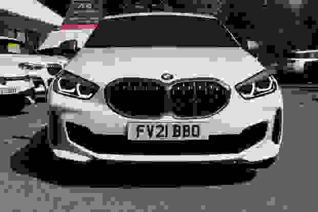 BMW 1 Series Photo at-6edd2cef2f104a8e8149114d5ae89a69.jpg