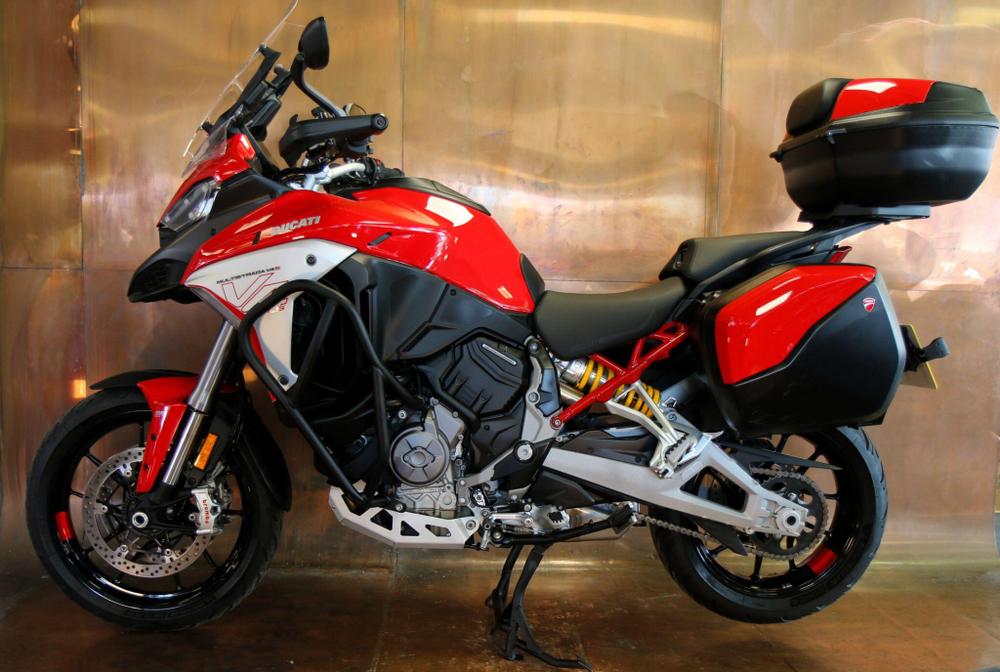Ducati Multistrada V4 Photo at-6ee035d1aaf14c0499427b73d1b1e62d.jpg
