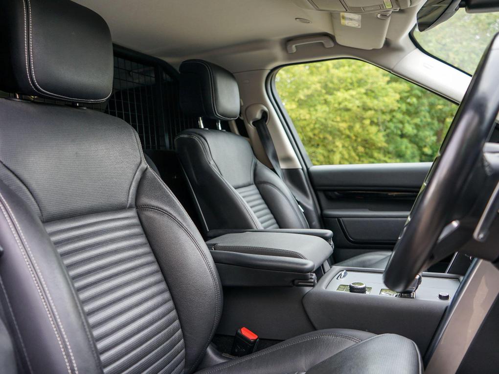 Used Land Rover Discovery AJ71EZW 25