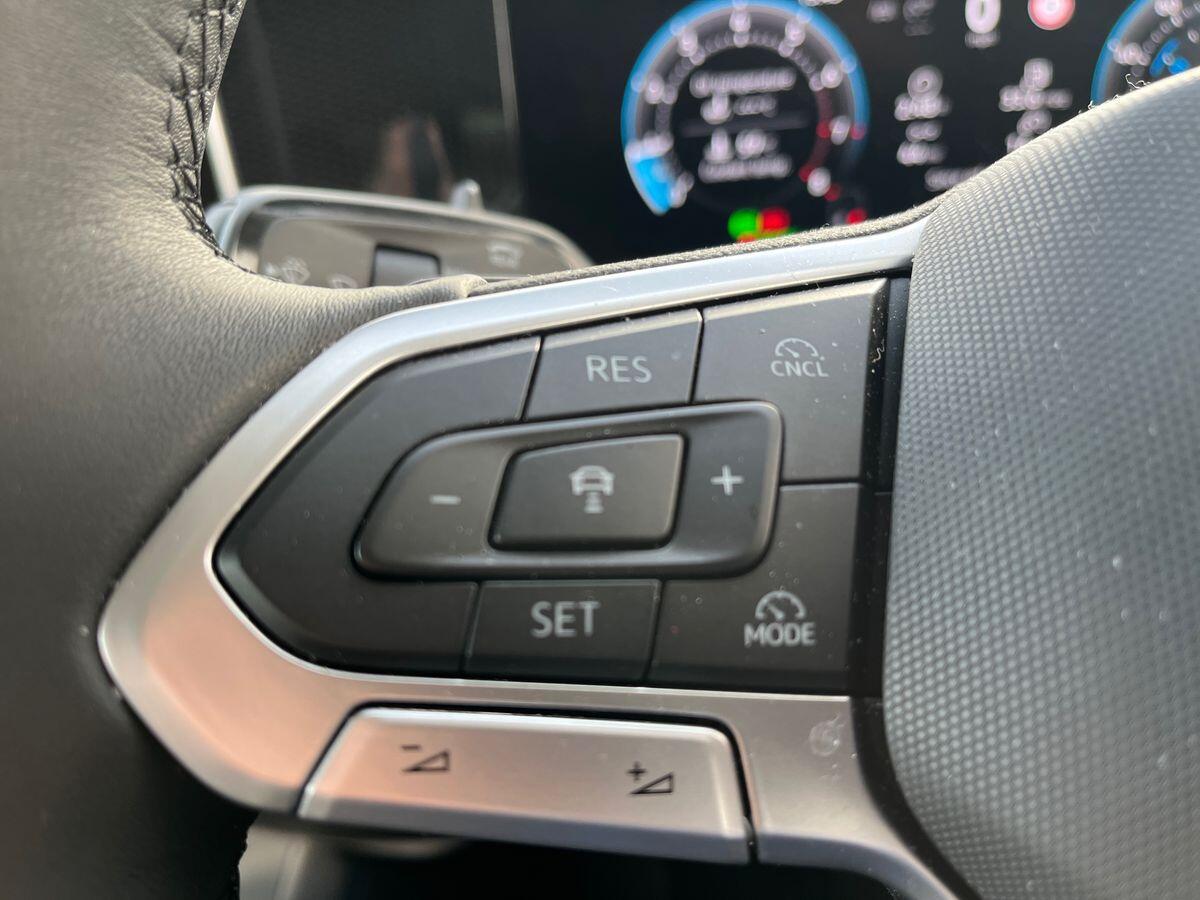 Volkswagen Tiguan Photo at-6f036446745d4b49aa3c327f863b26e5.jpg