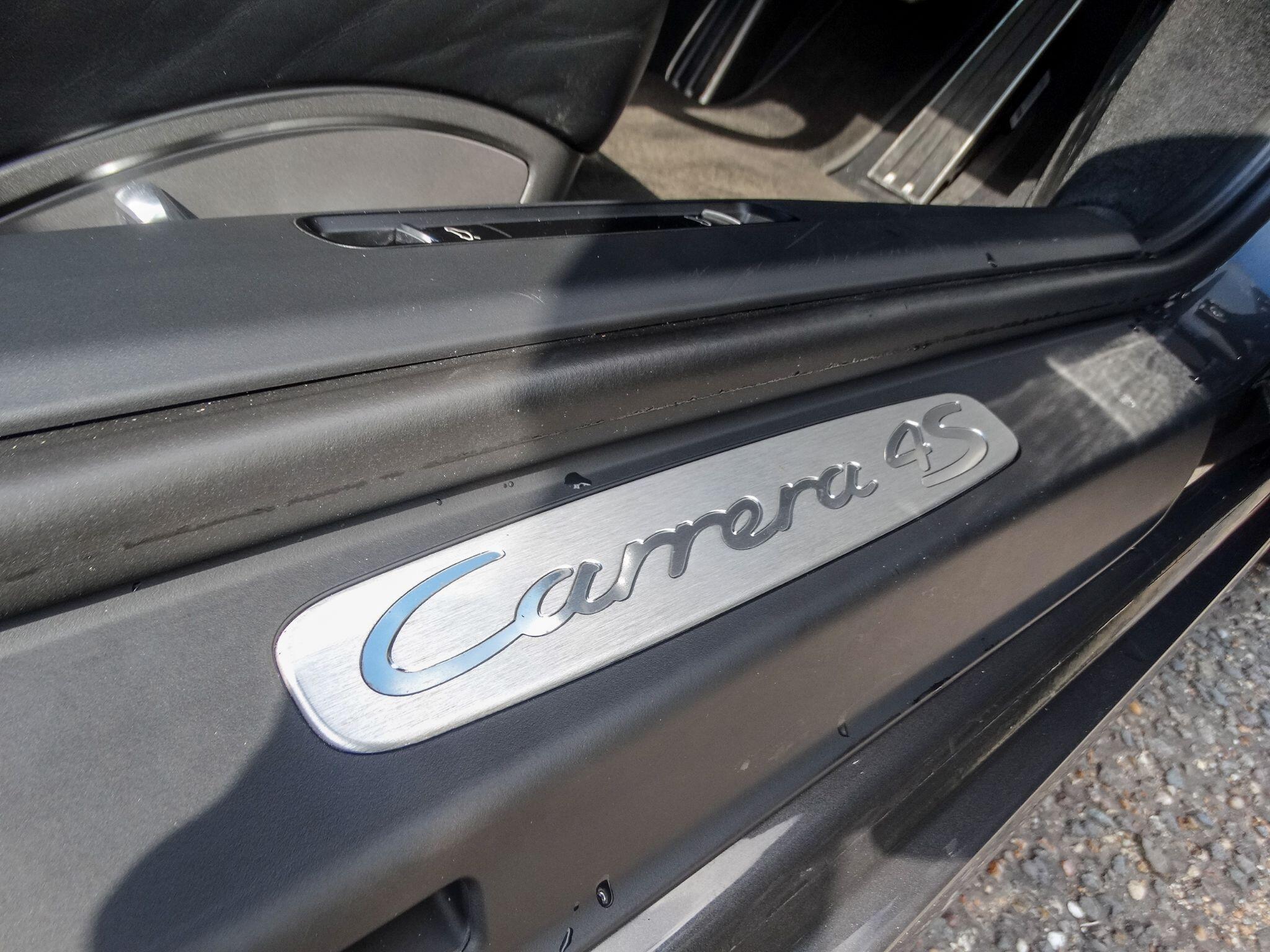 Porsche 911 3.8 991 Carrera 4S PDK 4WD Euro 5 (s/s) 2dr — photo 19