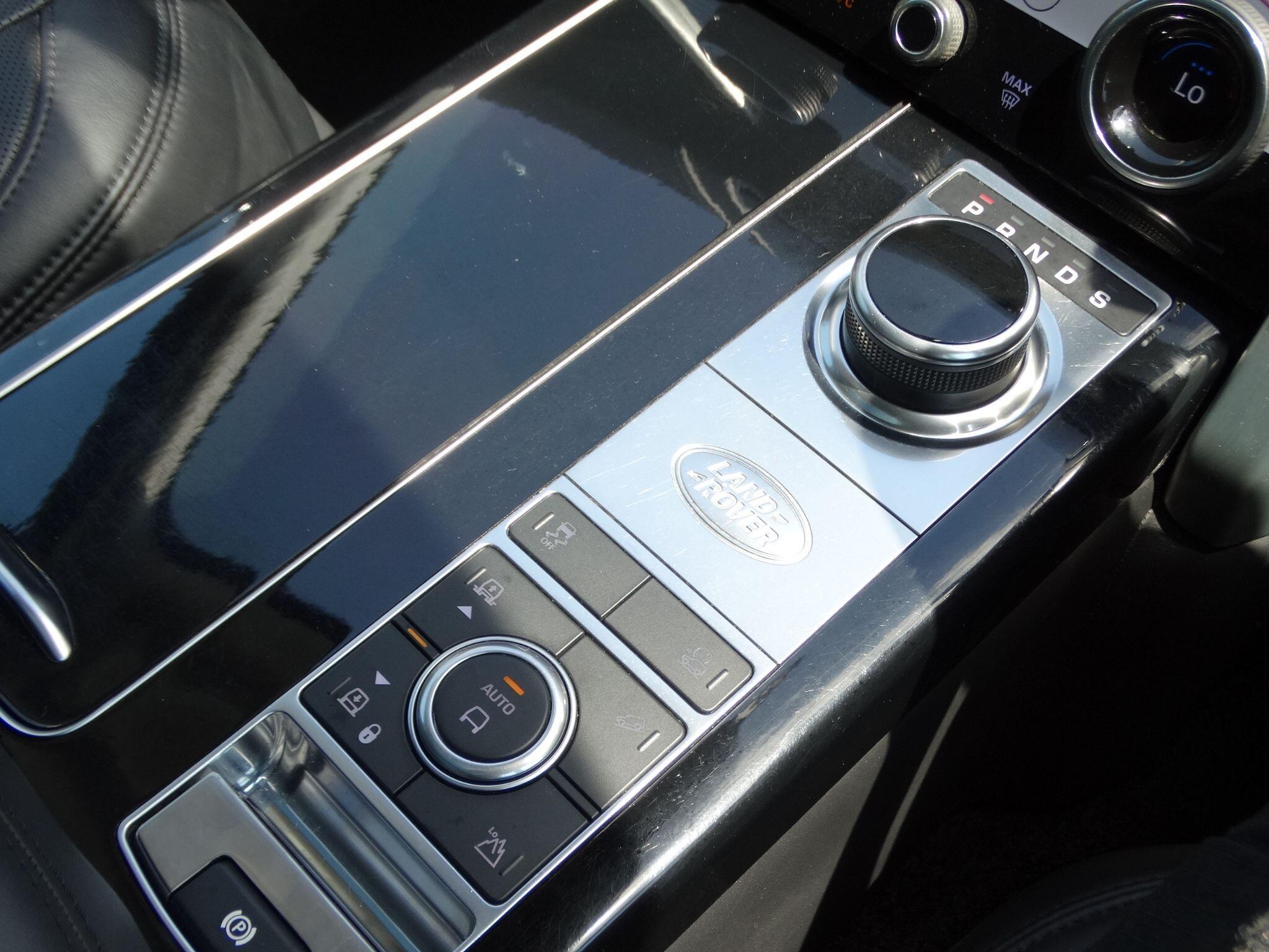 Land Rover Range Rover 4.4 SD V8 Autobiography Auto 4WD Euro 6 (s/s) 5dr — photo 37
