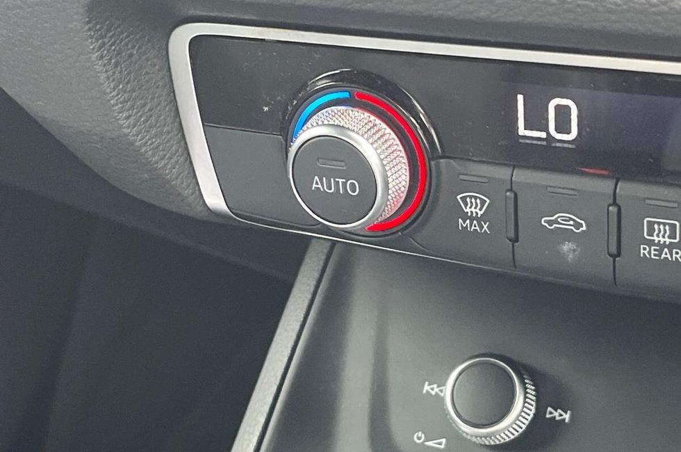Audi Q3 Photo at-6f48fa01317941a78cae633e49b5b720.jpg