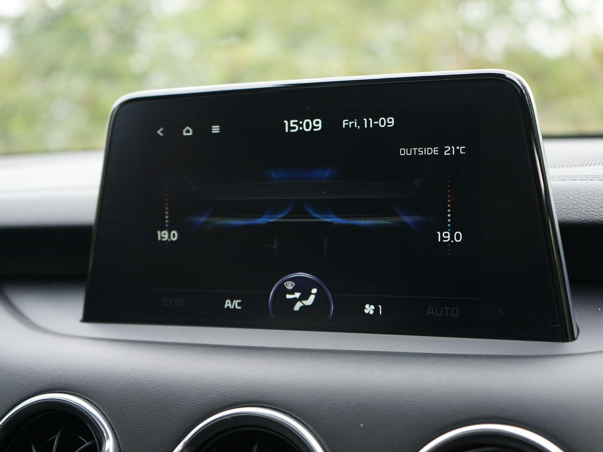 Kia Stinger 3.3 T-GDi V6 GT S Gran Turismo Auto Euro 6 (s/s) 5dr — photo 33
