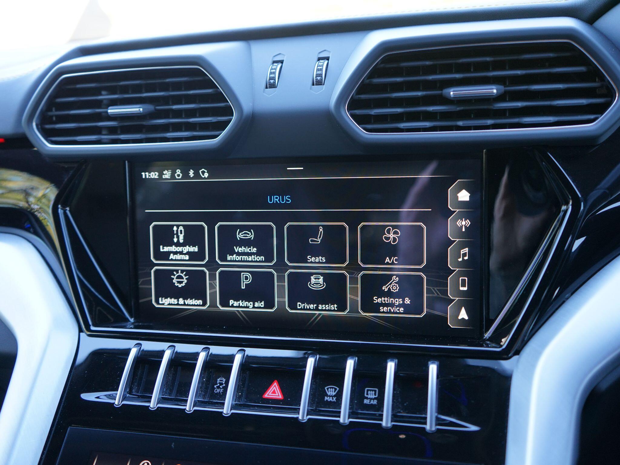 Lamborghini Urus 4.0 V8 BiTurbo SUV 5dr Petrol Auto 4WD Euro 6 (650 ps) — photo 39