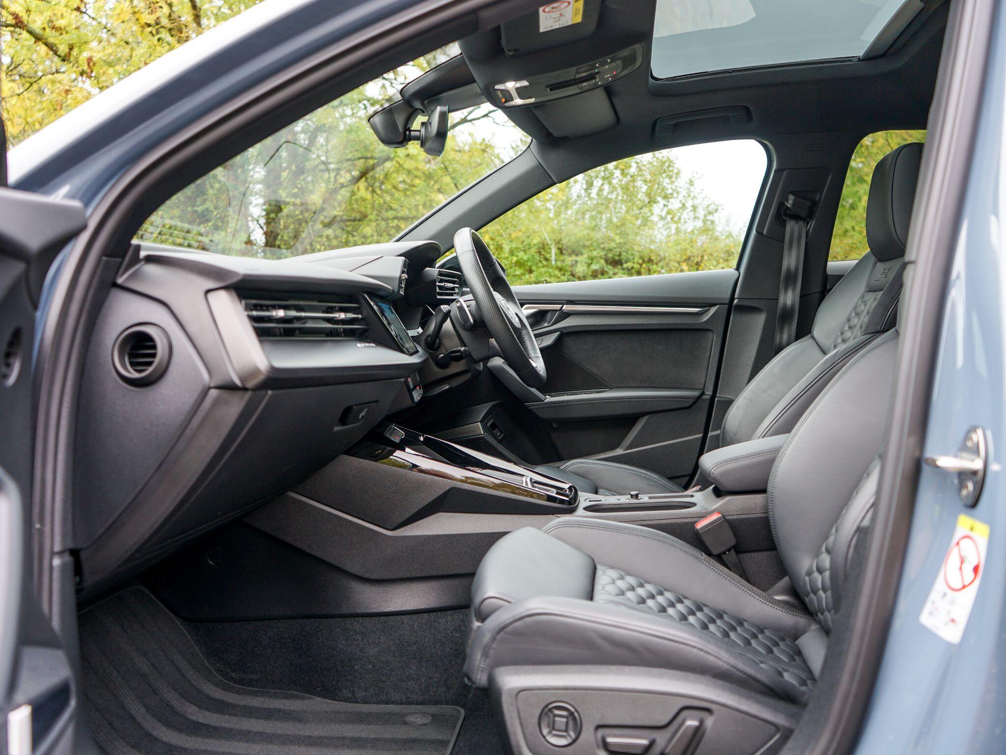 Audi RS3 2.5 TFSI Vorsprung Sportback S Tronic quattro Euro 6 (s/s) 5dr — photo 3