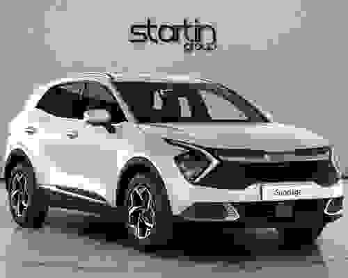 Kia Sportage 1.6 T-GDi MHEV 2 Euro 6 (s/s) 5dr Fusion White at Startin Group