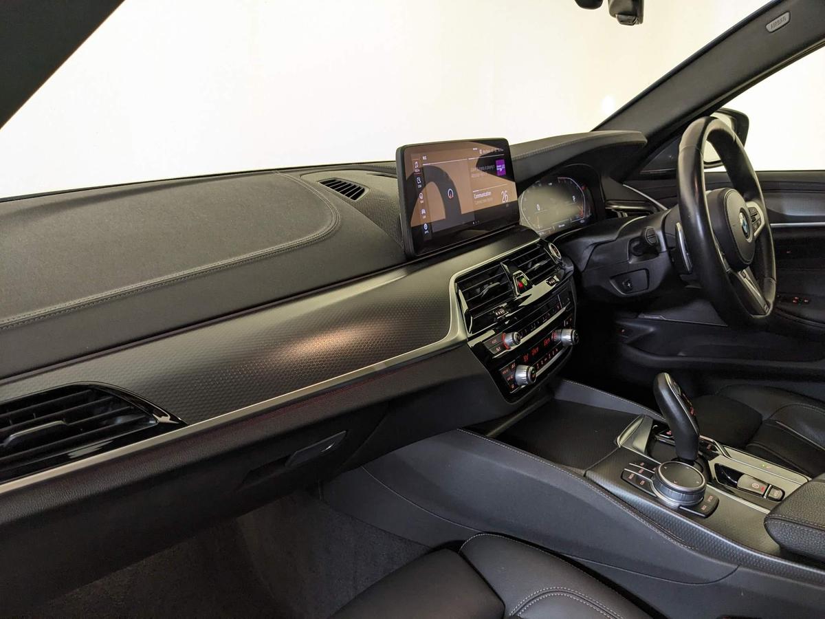 Used 2021 BMW 5 Series Blue £29,995 | 47,320 Miles | V12