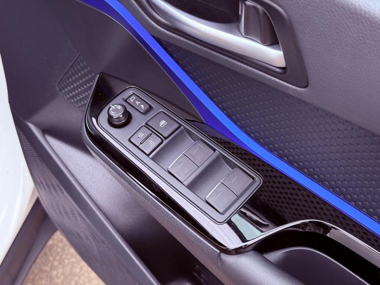 Used Toyota C-HR WT70AEM 20