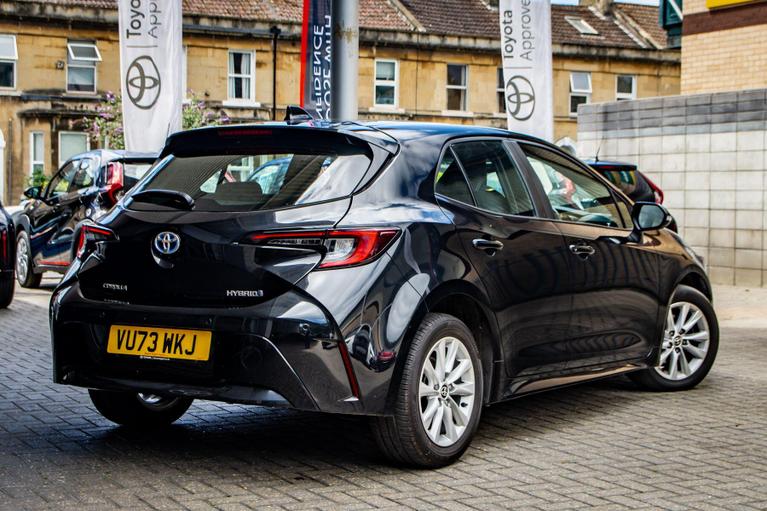 Used Toyota Corolla VU73WKJ 2