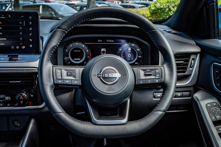 Used Nissan Qashqai OV75AVL 26