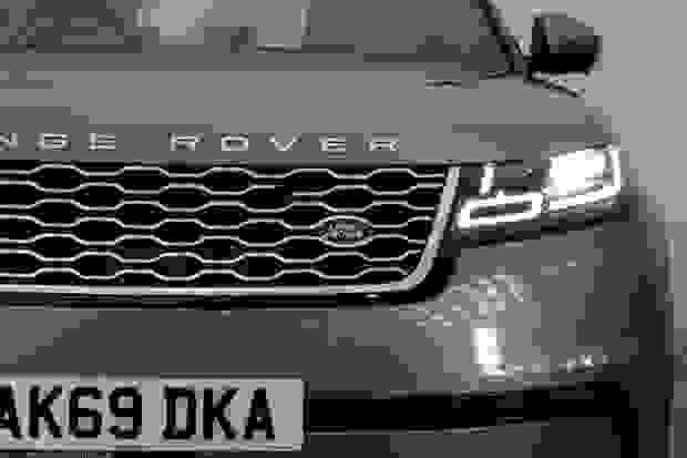 Land Rover Range Rover Velar Photo at-6ffb8af8f6fa48509681610f350e87bc.jpg