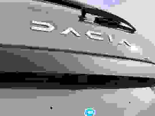Dacia Duster Photo at-703670c6a0c04a3885155f7121ca5ccb.jpg