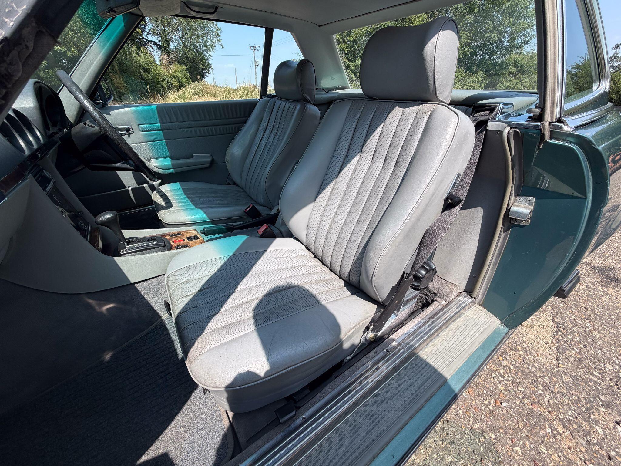 Mercedes-Benz 380 3.8 SL 2dr — photo 13