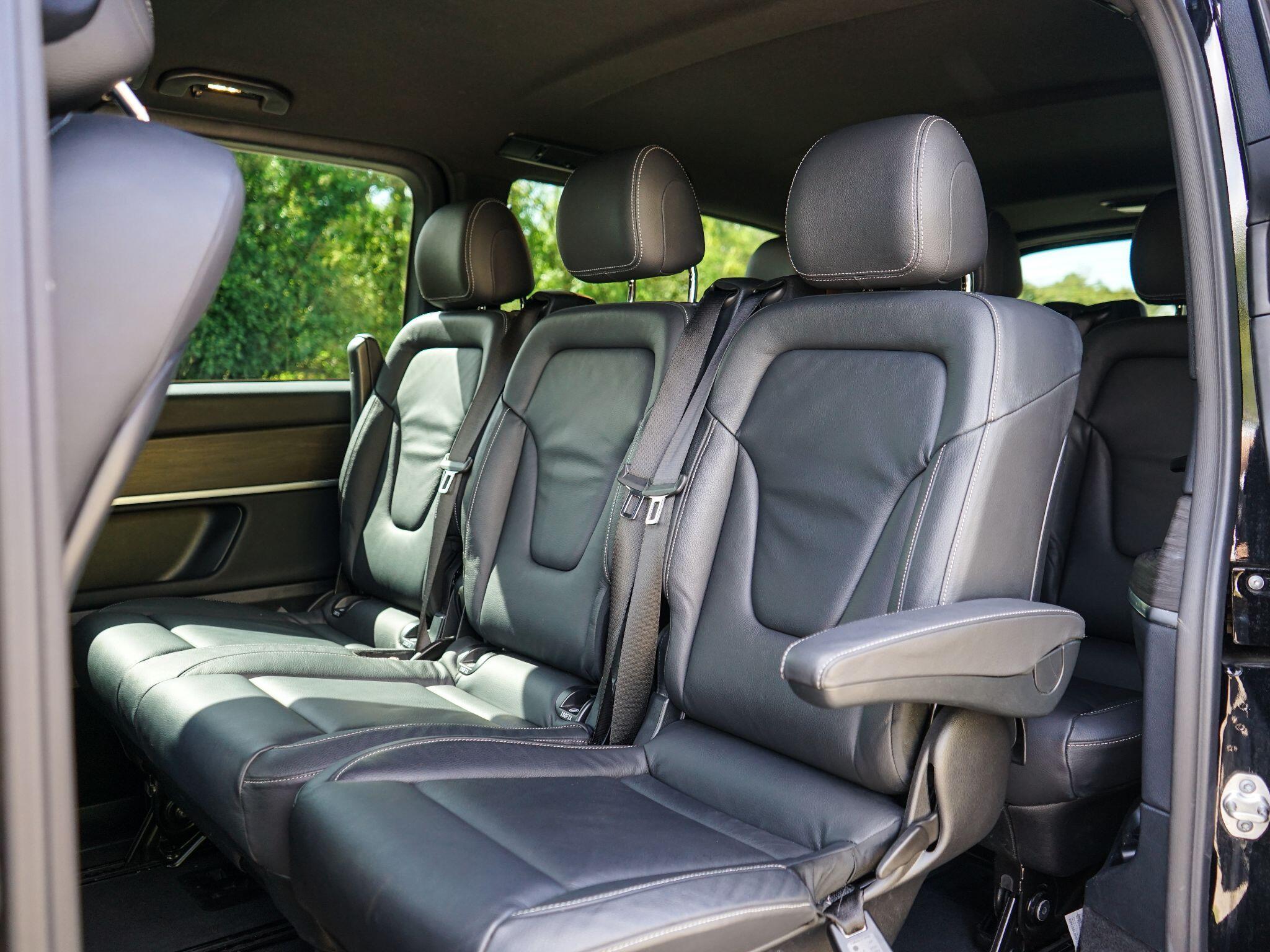 Mercedes-Benz V Class 2.0 V300d Premium G-Tronic+ Euro 6 (s/s) 5dr (8 Seat Extra Long) — photo 12