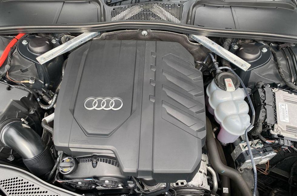 Audi A4 Photo at-70e306a5d7ec4ba8a50834b72800b594.jpg