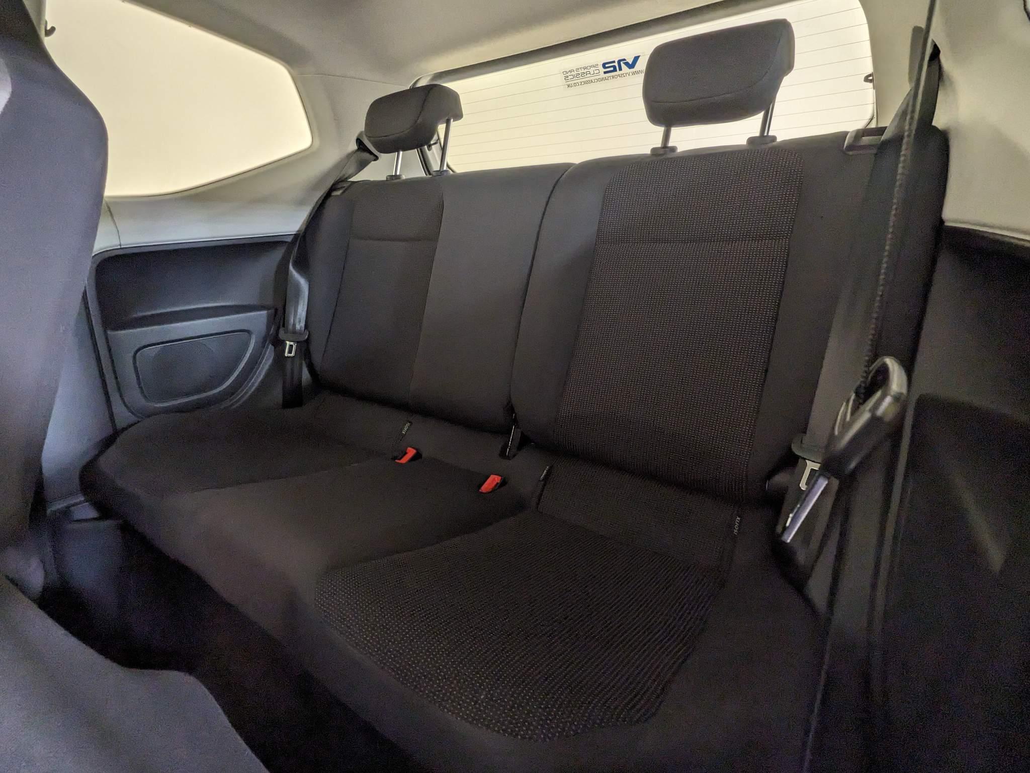 Vw up clearance isofix