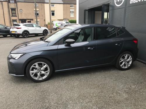 SEAT Ibiza Photo at-70e97dcca1c147d5b7c2238f682fc77a.jpg
