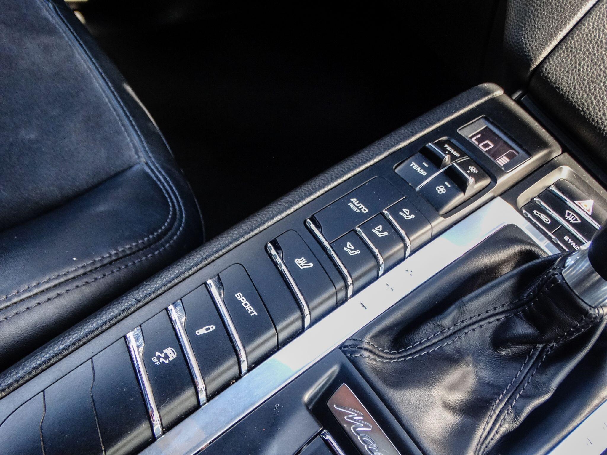 Porsche Macan 3.0T V6 GTS PDK 4WD Euro 6 (s/s) 5dr — photo 25