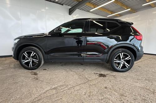 Volvo XC40 Photo at-7117c174767c4079b59410a61476e9ab.jpg