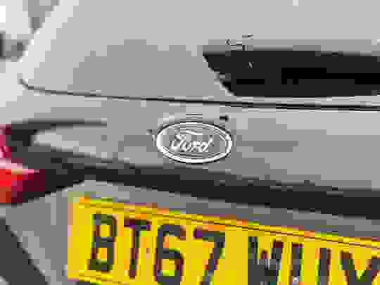 Ford Fiesta Photo at-712a3f199176470e8c9f352346283362.jpg