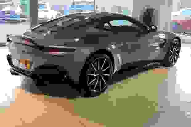 Aston Martin Vantage Photo at-712c1932dd464ef8b38b602cf18ebc12.jpg