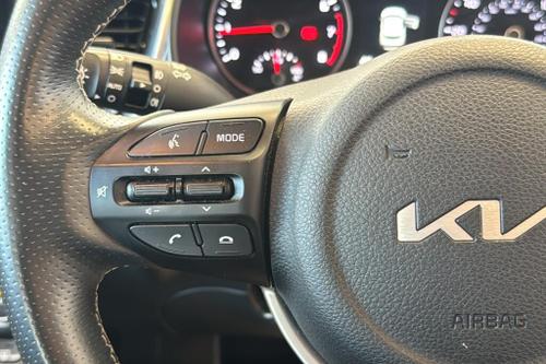 Kia STONIC Photo at-713f2044b0ec478c9394c9aeb12fb2df.jpg