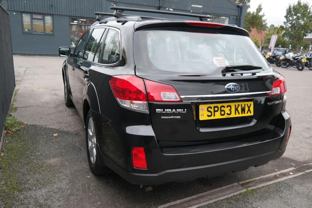 Subaru Outback Photo at-715c6eac1659402caf32ce4516c6e415.jpg