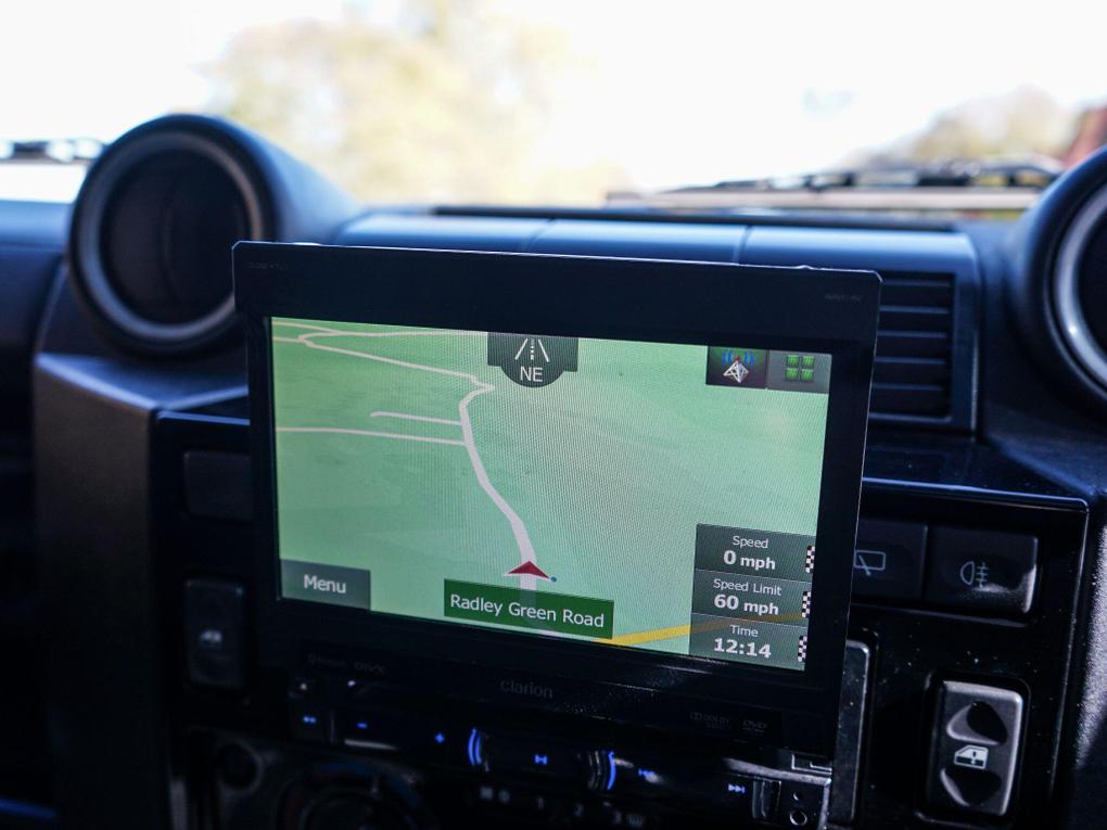 Used Land Rover Defender 90 DA13VSZ 24