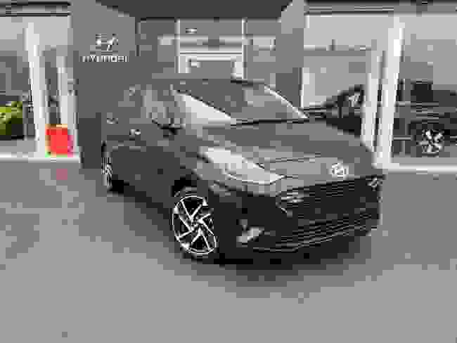 Used ~ Hyundai i10 1.2 Premium Euro 6 (s/s) 5dr Phantom Black at West Riding