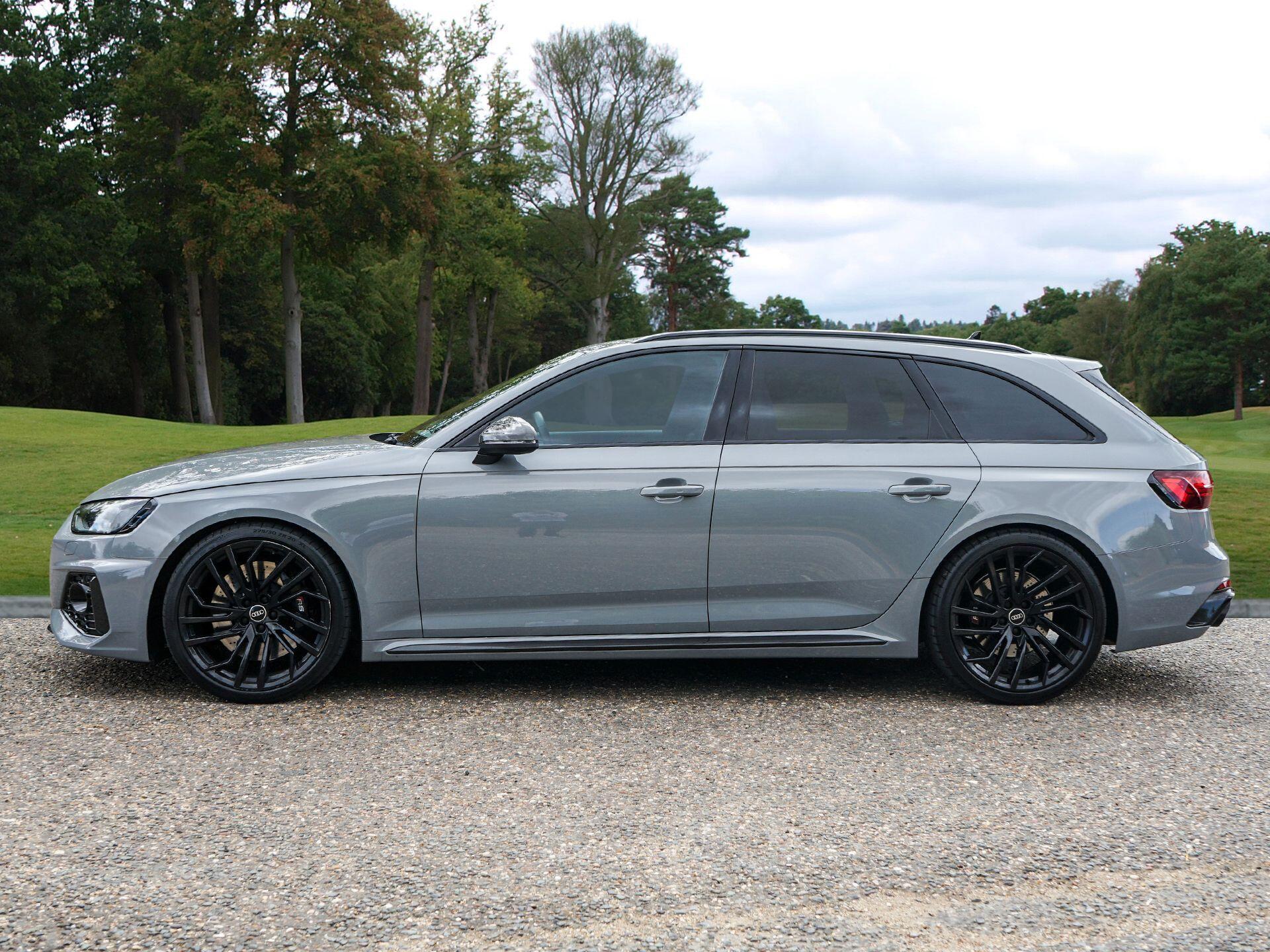 Audi RS4 Avant 2.9 TFSI V6 Carbon Black Estate 5dr Petrol Tiptronic quattro Euro 6 (s/s) (450 ps) — photo 2