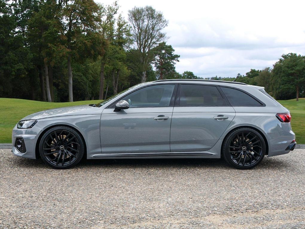 Used Audi RS4 Avant VU22BOF 2