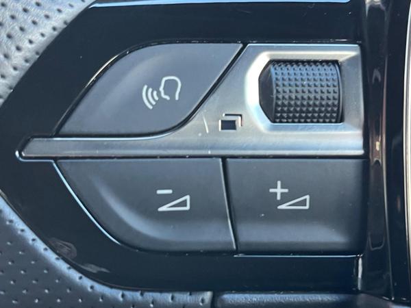 Used Peugeot E-2008 VU23SVN 56