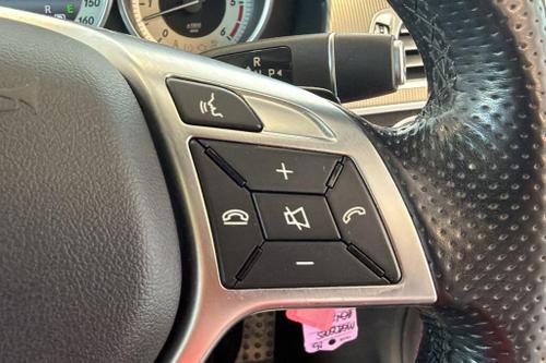 Mercedes-Benz E-CLASS Photo at-71e3f8660fd34ac6bd36be772038aebb.jpg