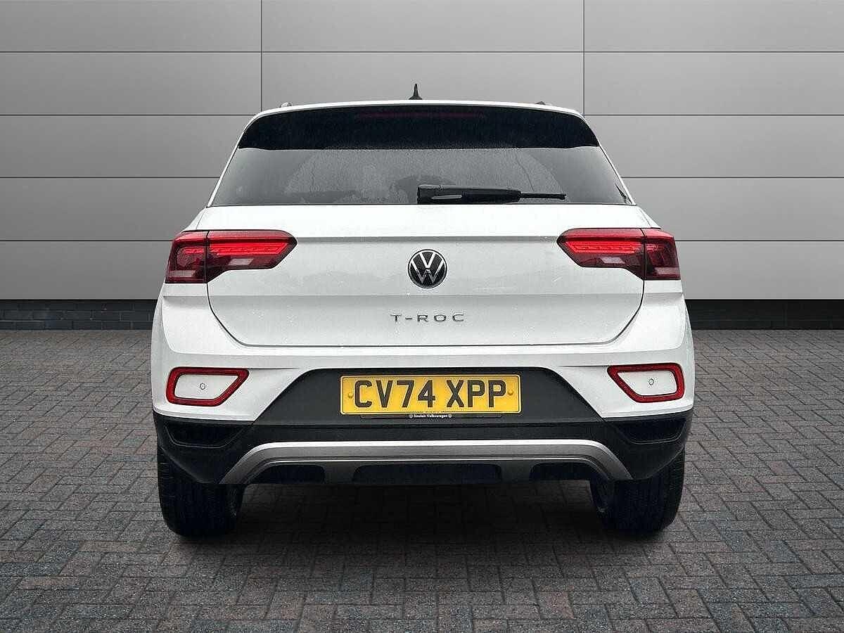 Volkswagen T-Roc Photo at-71fe34b9ea904168b2d36dccbc59a476.jpg