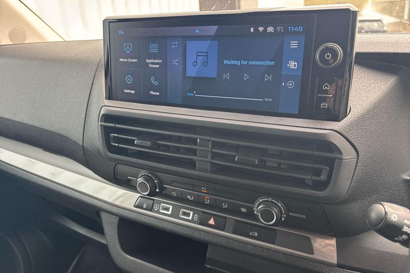 Used Peugeot Expert 202601169196842 16