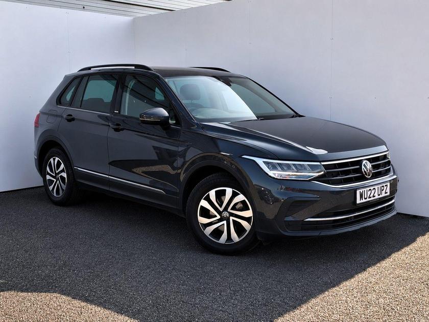 Volkswagen Tiguan Photo at-7208b42b227641a491c8dfb6ec4105a2.jpg