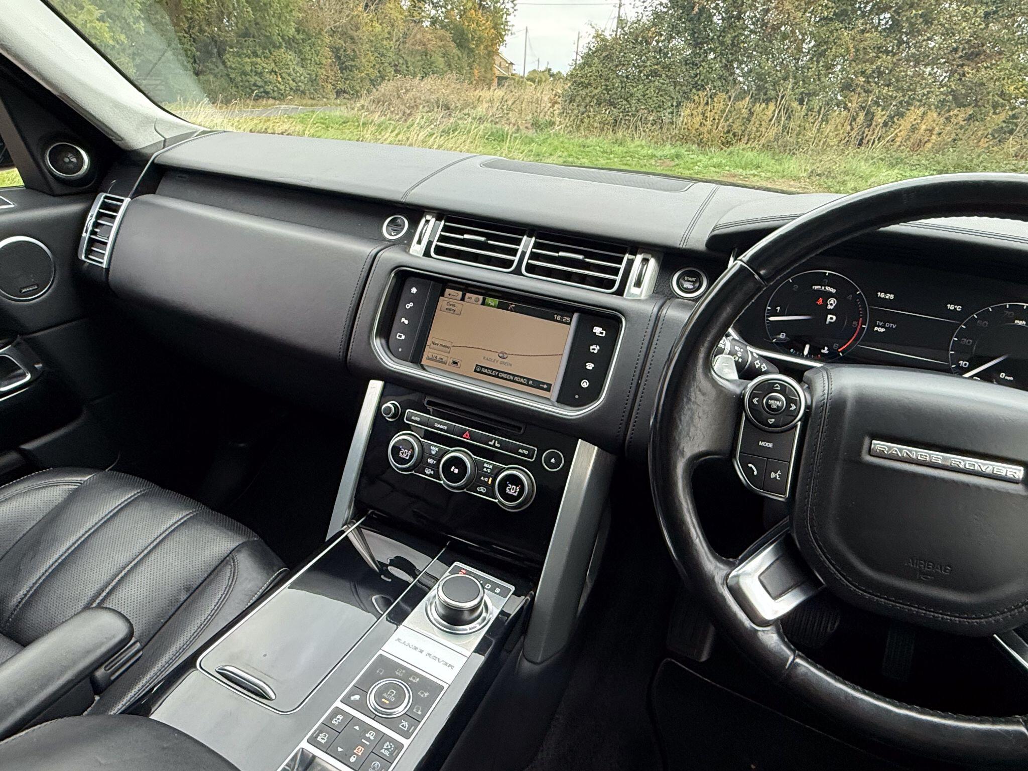 Land Rover Range Rover 3.0 TD V6 Autobiography Auto 4WD Euro 6 (s/s) 5dr — photo 6