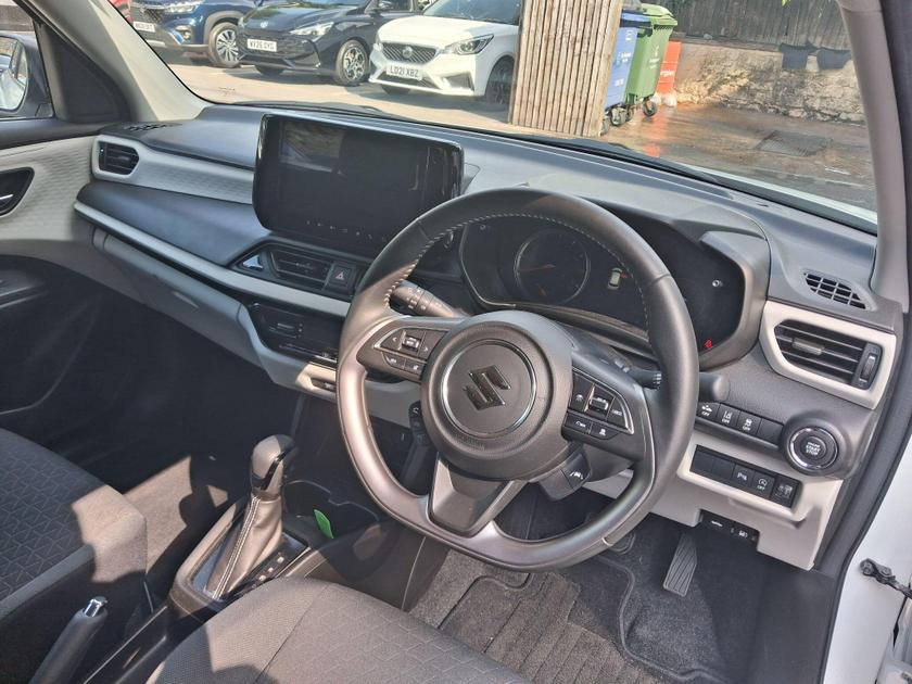 Suzuki Swift Photo at-72470d8738584846b02451b78bf5c82b.jpg