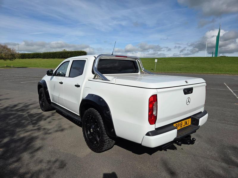 Mercedes-Benz X Class Photo at-7281b623d6c44292aa6bcfd12ae7410f.jpg