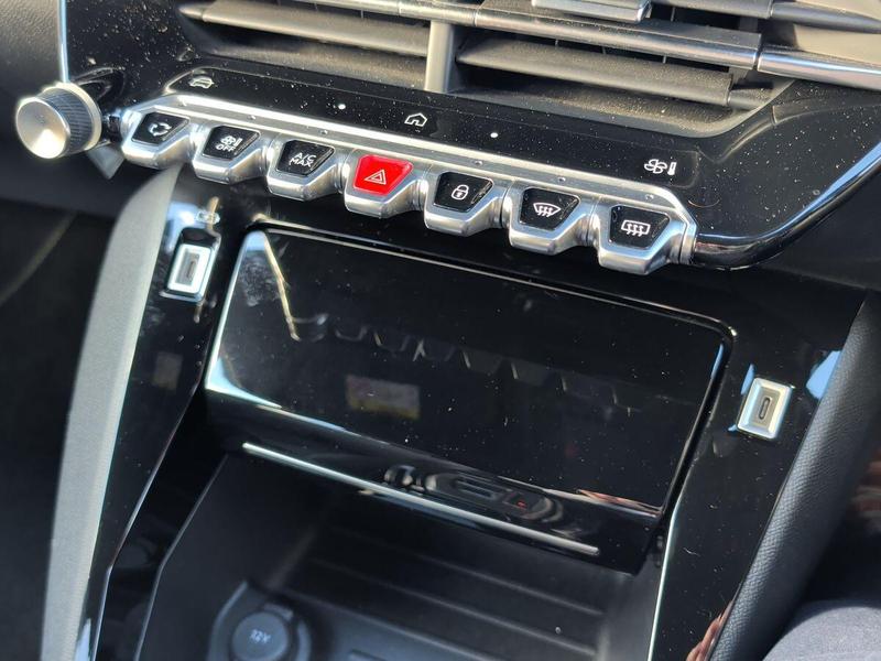 Used Peugeot 2008 KJ25AWO 46