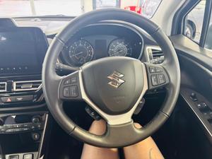 Suzuki S-Cross Photo 33