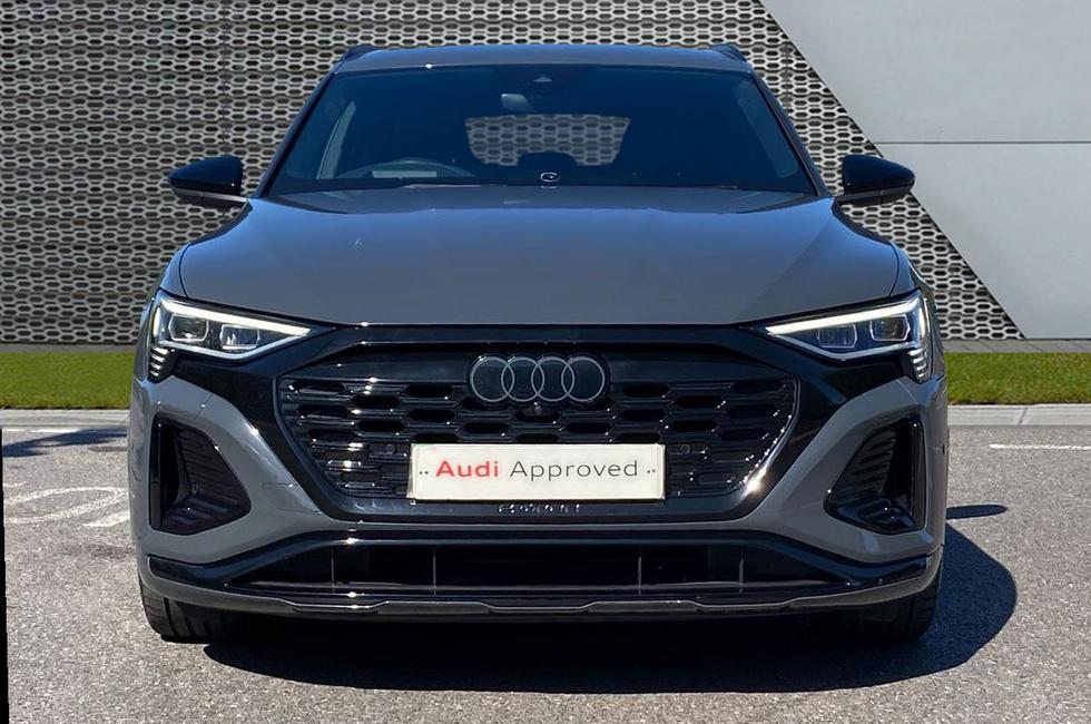 Audi Q8 Photo at-732af1b7534143c0968306695b2575a8.jpg