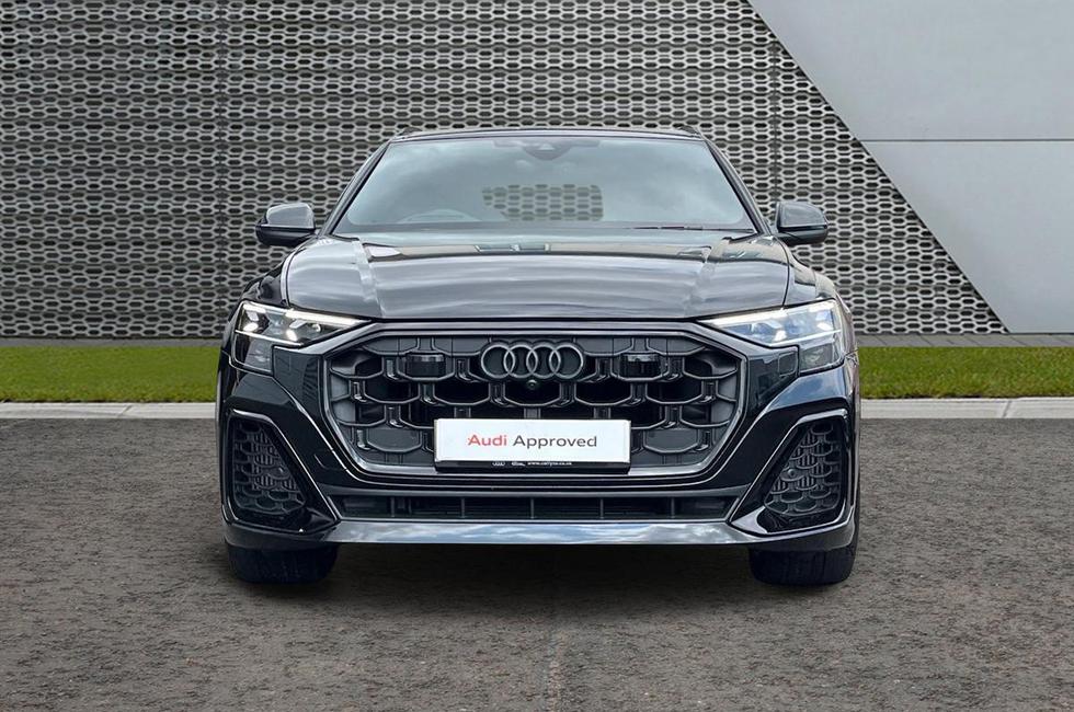 Audi Q8 Photo at-73305e7e96784063862c6629a0095534.jpg