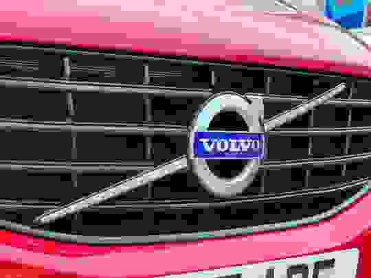 Volvo XC60 Photo at-735529bb293841c6ade8b35533df5566.jpg