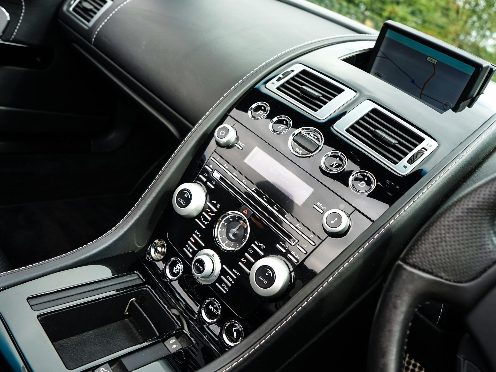 Aston Martin DB9 6.0 V12 Volante 2dr Petrol T-TronicII Euro 5 (470 bhp) — photo 6