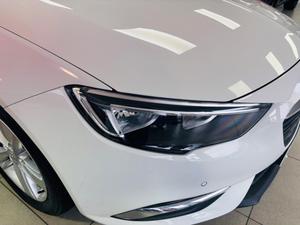 Vauxhall Insignia Photo 9