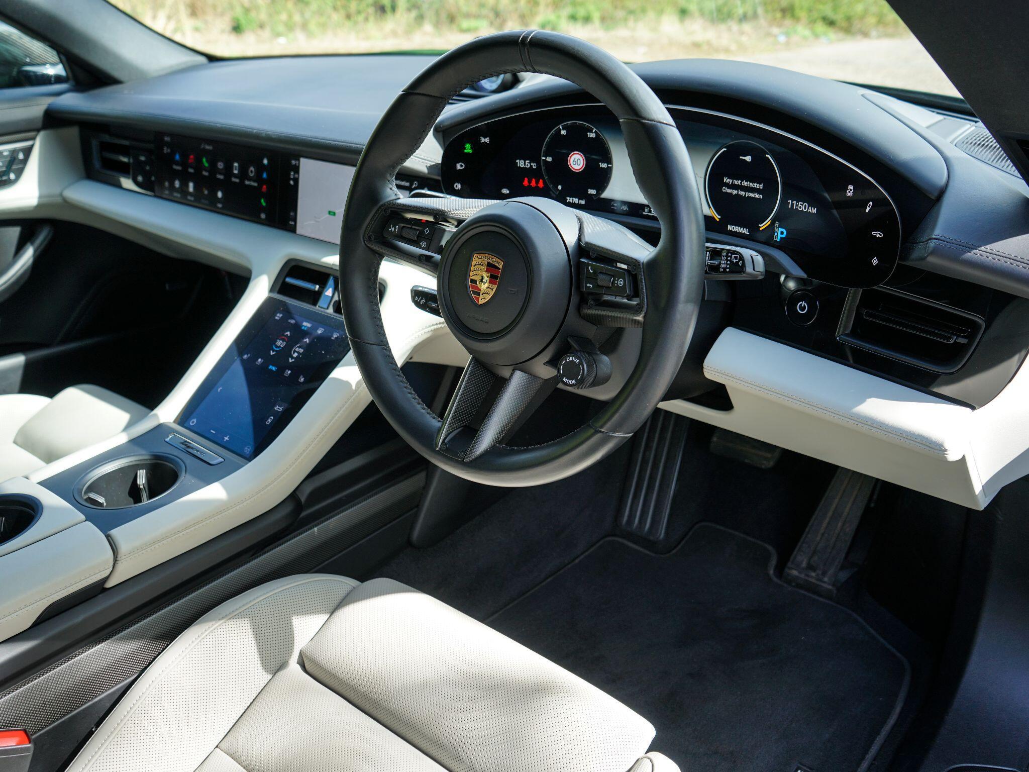 Porsche Taycan Performance Plus 93.4kWh 4S Sport Turismo 5dr Electric Auto 4WD (11kW Charger) (571 ps) — photo 30