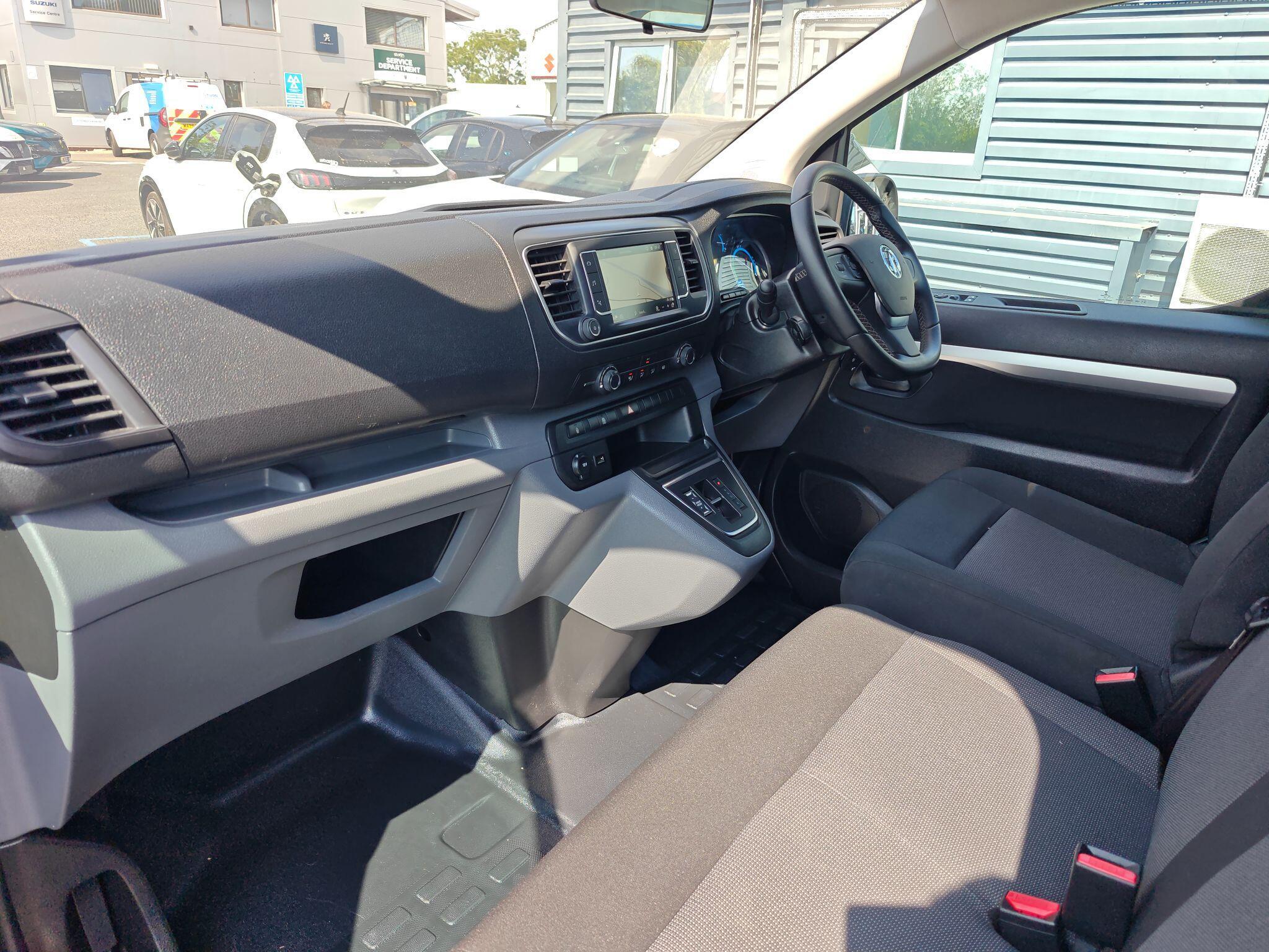 2022 Vauxhall Vivaro thumbnail 13